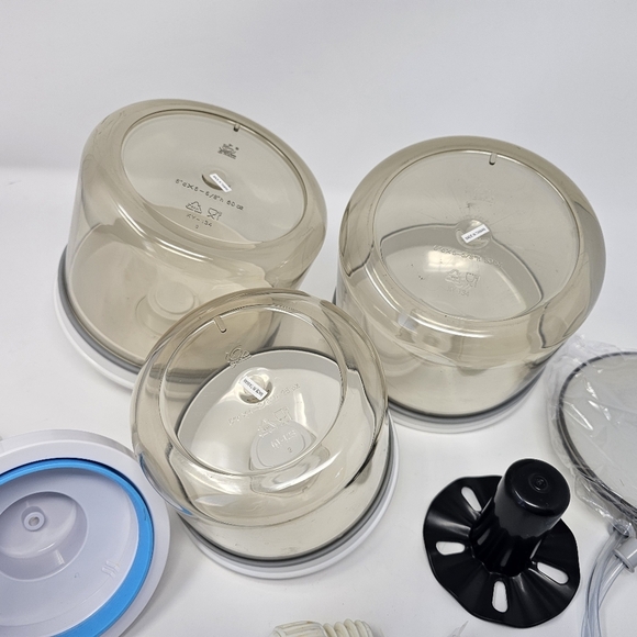 Food Storage Container Set with White Lids - Picture 12 of 15